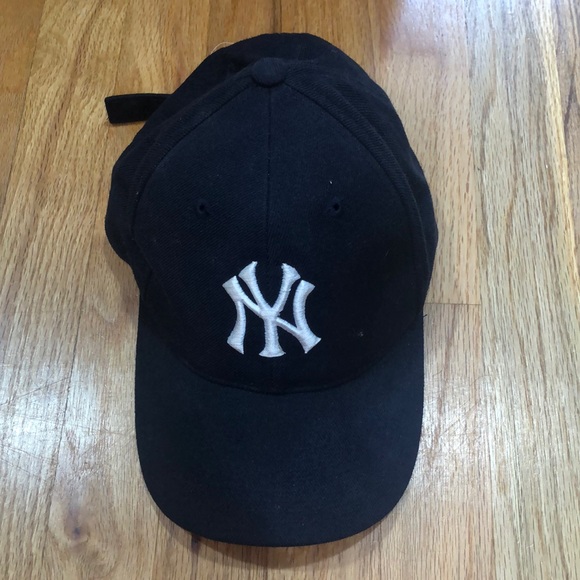 Accessories - Never worn wool blend yankee hat